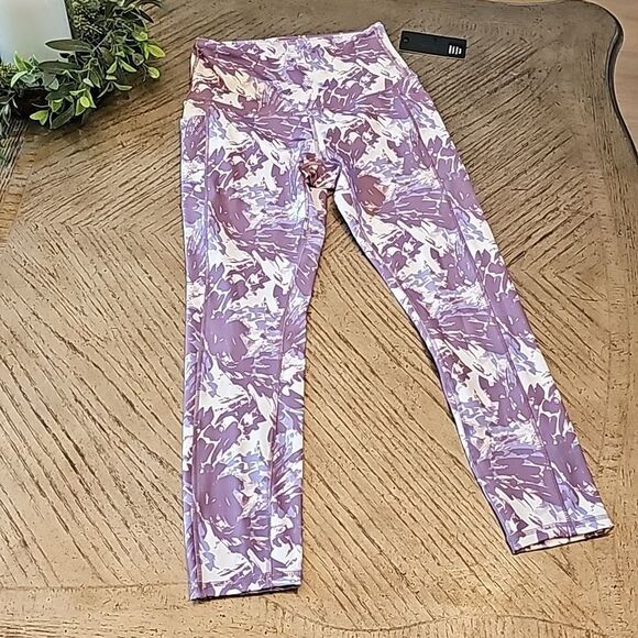 Floral capri high waisted leggings size S NWT LegEnd - Picture 1 of 11